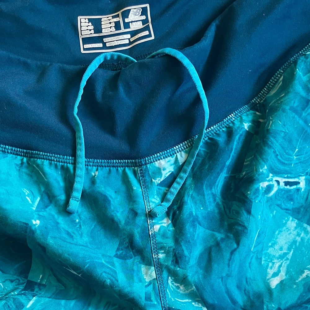 New Balance L Women's shorts Green/blue